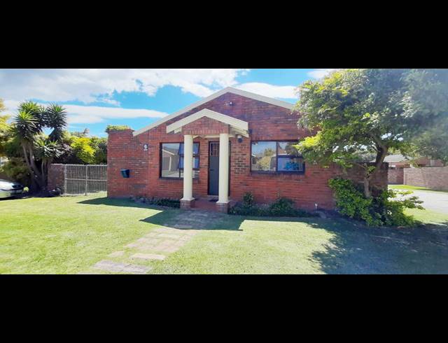 2 BEDROOM TOWNHOUSE RENTED IN LORRAINE